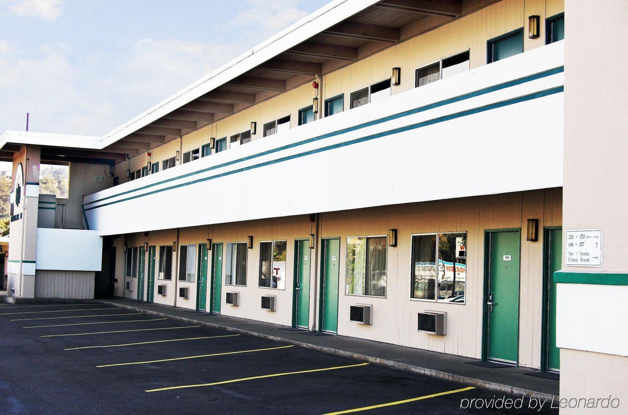 Rodeway Inn & Suites Roseburg Exterior foto