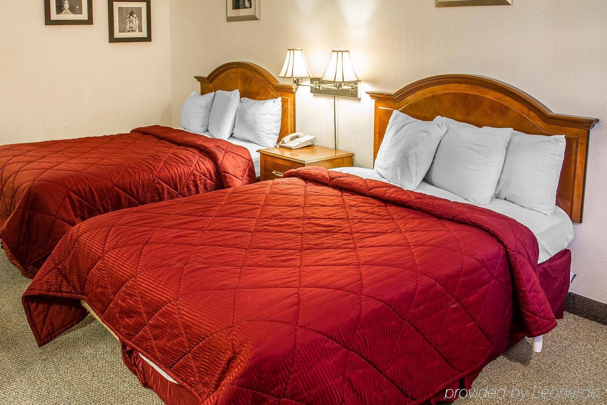 Rodeway Inn & Suites Roseburg Exterior foto