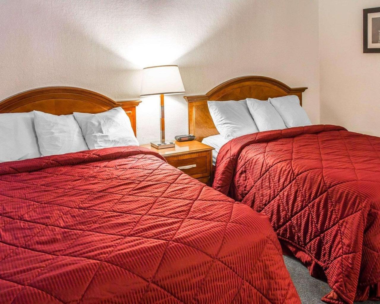 Rodeway Inn & Suites Roseburg Exterior foto
